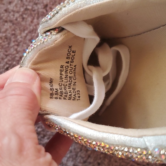Betsy Johnson Iridescent rhinestone tennis shoes. New 6.5 - Picture 7 of 9